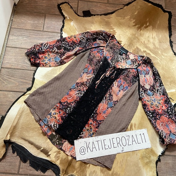 Cynthia Rowley Tops - Large top 💍